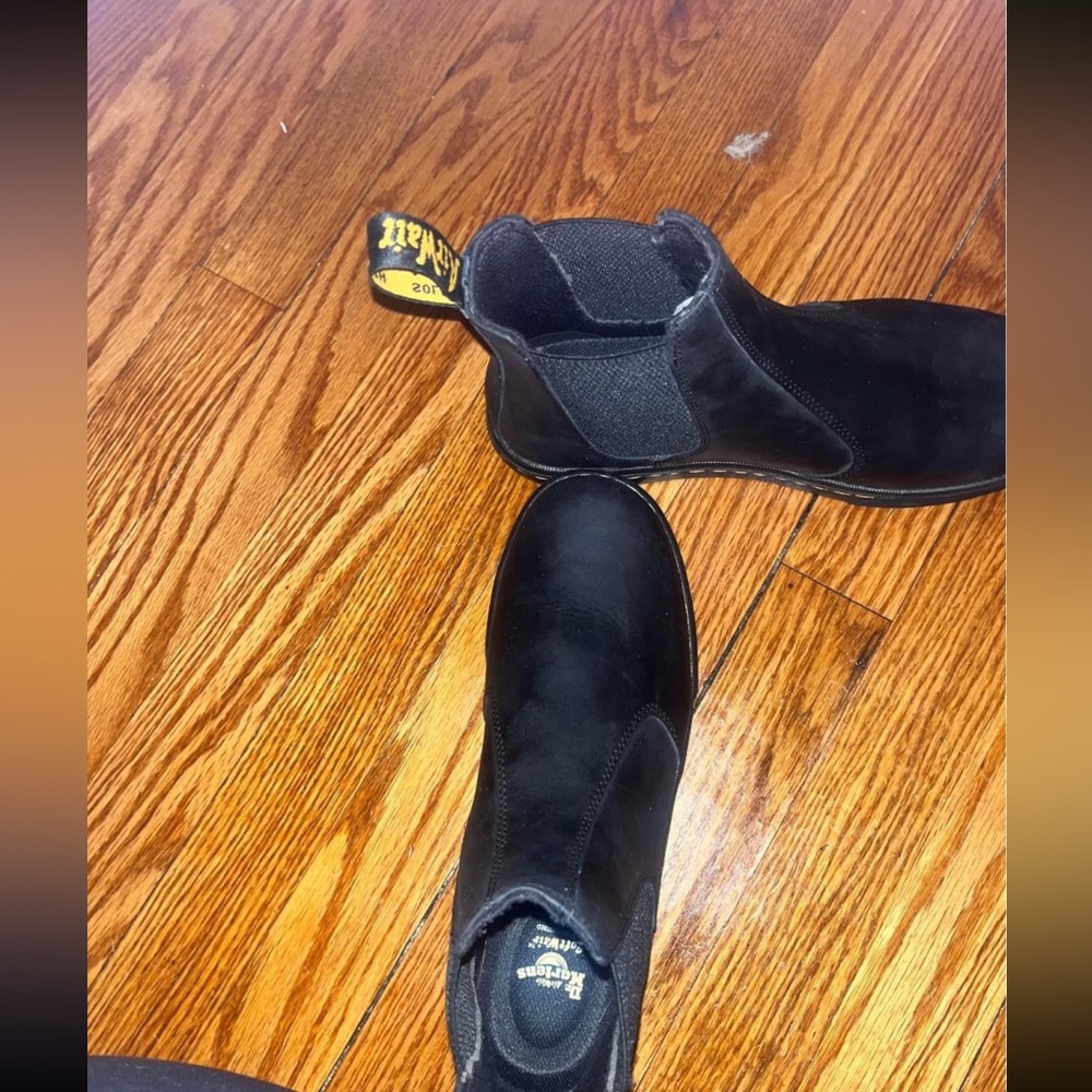 Women’s Dr marten Chelsea boots